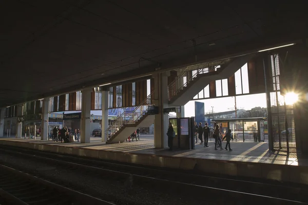 Train stop close to the main station in the city cente — Stock Photo, Image