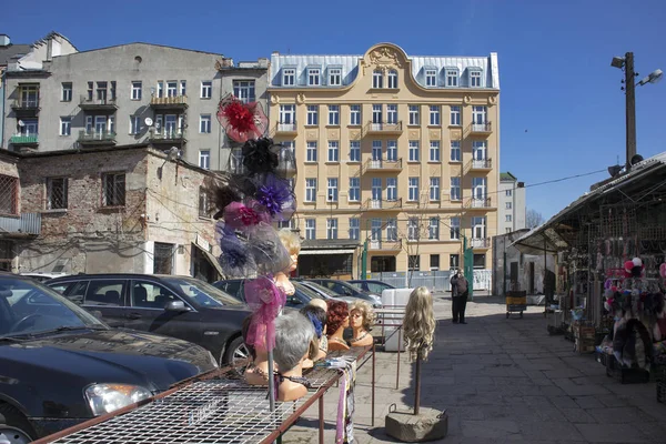 Bazar Rozychkiego es el mercado más antiguo de la ciudad y data de 1901 en el distrito de Praga — Foto de Stock