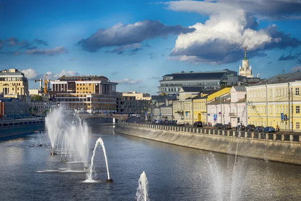 Moscow Russia June 2018 View Bridge Bolotnaya Embankment — Stock Photo, Image