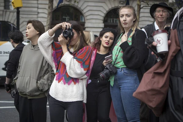 Лондон Великобритания Сентября 2018 Люди Улице Время Лондонской Недели Моды — стоковое фото