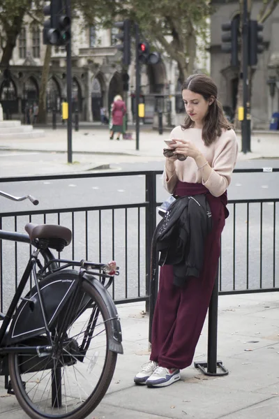 London Verenigd Koninkrijk September 2018 Mensen Straat Tijdens Londen Fashion — Stockfoto