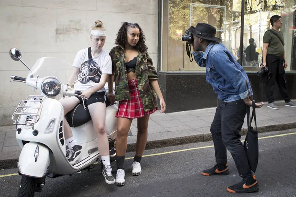London Wielka Brytania 2018 Września Ludzie Ulicy London Fashion Week — Zdjęcie stockowe