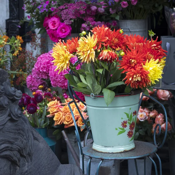 Het Scala Aan Kleurrijke Bloemen Verkocht Markt Londen — Stockfoto
