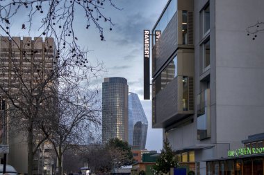 Londra, İngiltere - 22 Aralık 2018 çelik çerçeve bina, yeni üretim Max Rayne Merkezi Ulusal üst yerde artıyor.