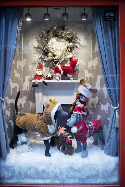 London December 2019 Christmas Shop Decorated Toy Santa Claus — Stock Photo, Image