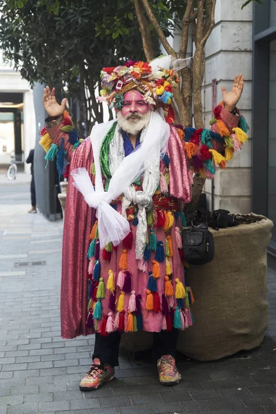 A Colour Walk es una reunión informal de personas creativas que se visten o se visten para inspirar e inspirarse —  Fotos de Stock