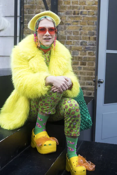 Een kleur Walk is een informele bijeenkomst van creatieve mensen aankleden of dressing tot inspireren en geïnspireerd worden — Stockfoto