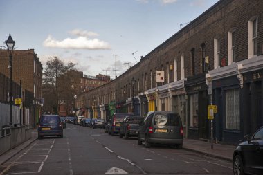 Doğu Londra'nın mahallesi. Kışın çöl sokakları.