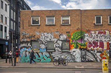 Brick Lane yakınlarındaki Doğu Londra Shoreditch High Street yakınlarındaki ilçe görünümü