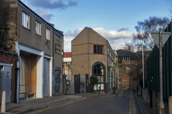 Barrio del este de Londres. Las calles del desierto en invierno . —  Fotos de Stock