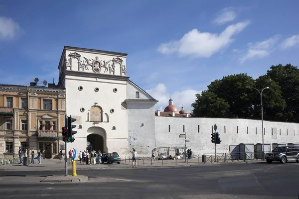 Starożytna Brama świtu do starego miasta, — Zdjęcie stockowe