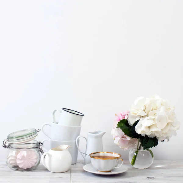 Ball Shaped White Hydrangea Glass Vase Set Light Dishes Milk — Stock Photo, Image