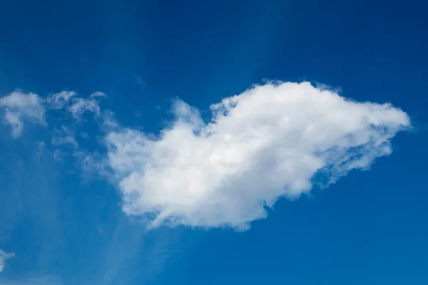 Belle Nuvole Cirrus Cumulus Vibrante Contesto Paesaggio Copia Spazio — Foto Stock