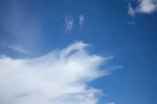 Altostratus Nuvens Contra Céu Azul Protetor Tela — Fotografia de Stock