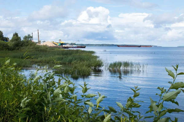 Vista Del Volga Desde Costa Rybinsk Barcazas Buques — Foto de Stock