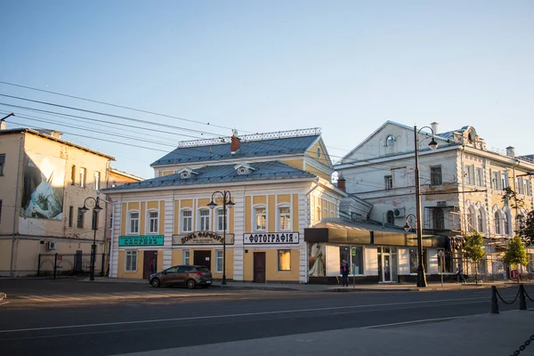 Rybinsk Ryssland Augusti 2020 Utsikt Över Gatan Centrum Staden Rybinsk — Stockfoto