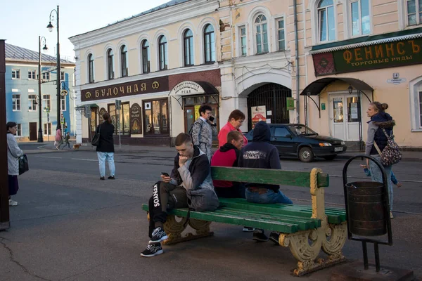 ロシアのリビンスク 2020年8月10日 リビンスクの町の中心部の通りの眺め — ストック写真