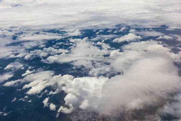 読めずに雲の背景青空 — ストック写真