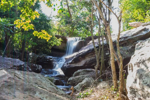 Cascata Tropicale Nella Foresta Pluviale Natura — Foto Stock