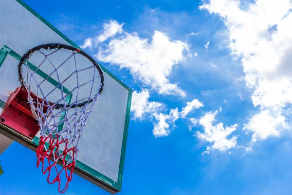 Canestro Basket Nuvola — Foto Stock