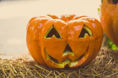 Gülümseyen korkunç bir Cadılar Bayramı balkabağı