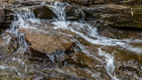 Bella Cascata Acqua Movimento — Foto Stock