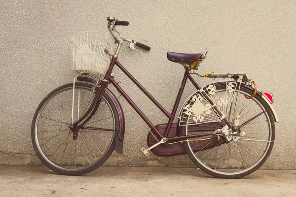 Vieux Vélo Vélo Dans Rue — Photo