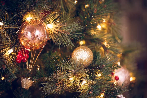 Fond Saisonnier Avec Des Jouets Noël Sur Arbre Concept Célébration — Photo