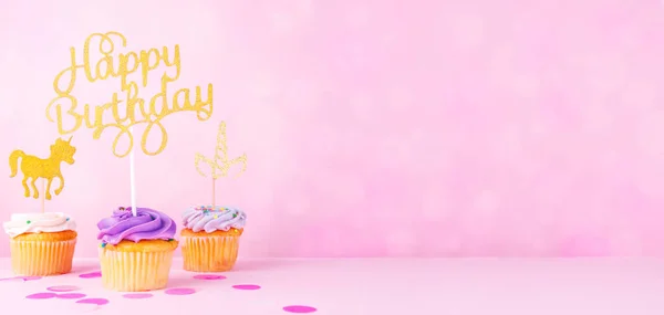 Twórczą Fantazję Pastelowych Kartka Świąteczna Cupcake Szczęśliwy Urodziny Cylinder Jednorożec — Zdjęcie stockowe
