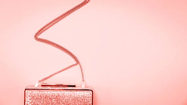 Feestelijke Avond Gouden Koppeling Roze Vakantie Viering Achtergrond Luxe Accessoires — Stockfoto