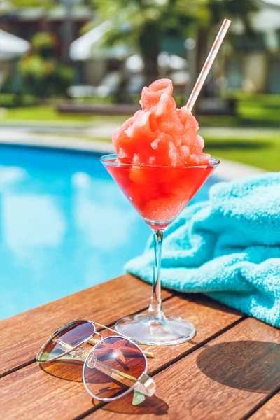 Bevroren Margarita Daiquiry Cocktail Bij Het Zwembad Vakantie Zomer Vakantie — Stockfoto