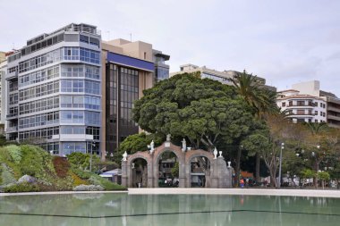 Santa Cruz de Tenerife 'deki İspanya Meydanı. Kanarya Adaları. İspanya