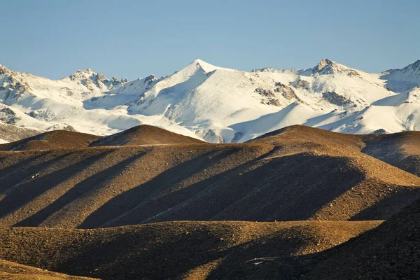 Κούνγκοϊ Τόου Κορυφογραμμή Κιργιστάν — Φωτογραφία Αρχείου