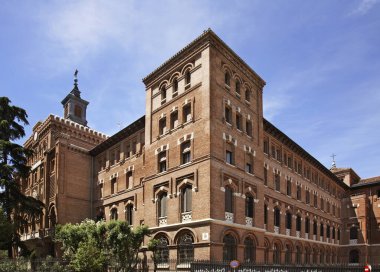 Madrid 'de bir papaz okulu. İspanya