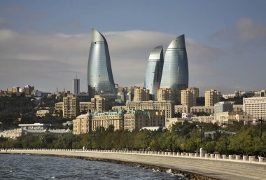 Bakü 'de deniz kenarı. Azerbaycan