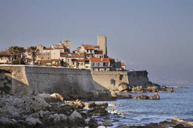 Antibes 'te toprak seti. Fransa