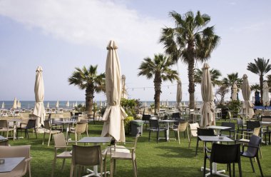 Larnaca 'daki Mackenzie sahilindeki restoran. Kıbrıs