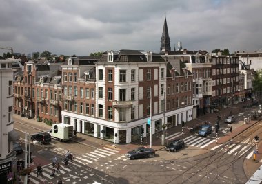 Amsterdam 'da Overtoom Caddesi. Hollanda