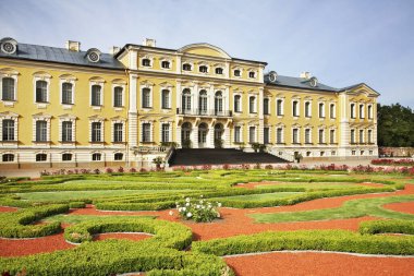 Pilsrundale yakınlarındaki Rundale Sarayı. Letonya