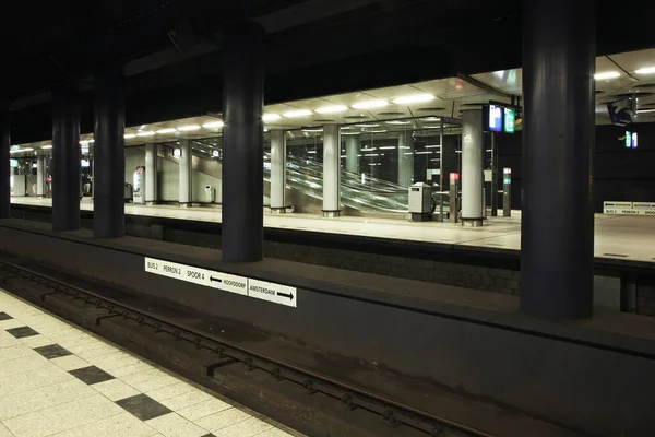 Plattform För Järnvägsstationen Schiphol Airport Nederländerna — Stockfoto