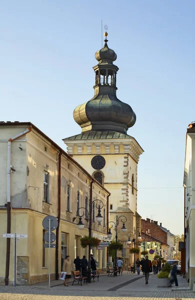 Klocktornet Pilsudski Street Krosno Polen — Stockfoto