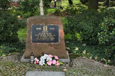 Klodzko 'daki Sibirya Parkı' ndaki Sibiryalılar için unutulmaz bir taş. Polonya