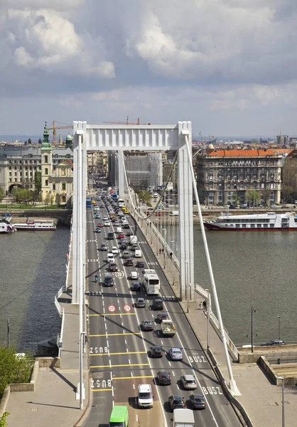 Γέφυρα Elisabeth Πάνω Από Τον Ποταμό Δούναβη Στη Βουδαπέστη Ουγγαρία — Φωτογραφία Αρχείου