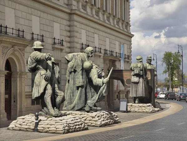 Első Világháborús Katonák Szobrai Budapesti Aprod Utcában Magyarország — Stock Fotó