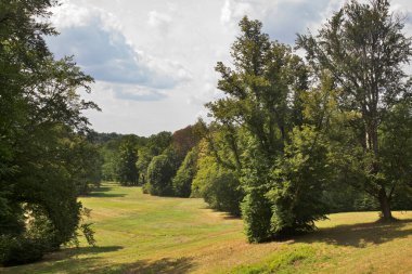 Park Muzakowski (Park von Muskau) Leknica yakınlarında. UNESCO Dünya Mirası Alanı. Polonya