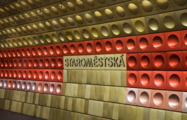 Prag 'daki Staromestska metro istasyonu. Çek Cumhuriyeti