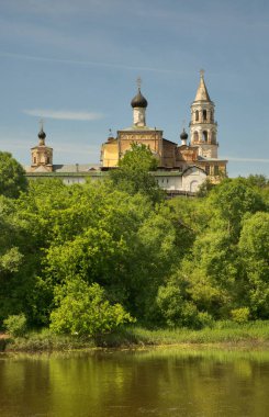 Aziz Manastırı 'ndaki en kutsal Theotokos Kilisesi ve Kudüs Kilisesi' ne Tanrı 'nın Giriş Kilisesi. Torzhok 'taki Boris ve Gleb (Novotorzhsky Borisoglebsky Manastırı). Tver bölgesi. Rusya