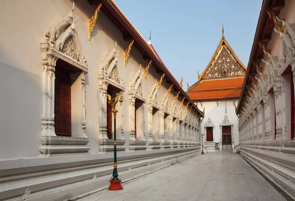 Wat Mahathat Yuwaratrangsarit Ratchaworamahawiharn Bangkok Royaume Thaïlande — Photo