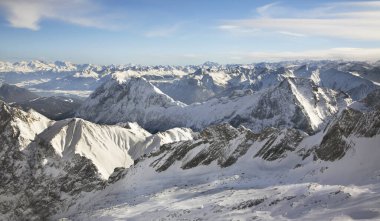 Zugspitze yakınlarındaki manzara. Bavyera 'da. Almanya