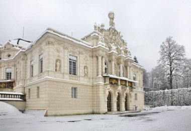 Bavyera 'daki Linderhof Sarayı. Almanya
